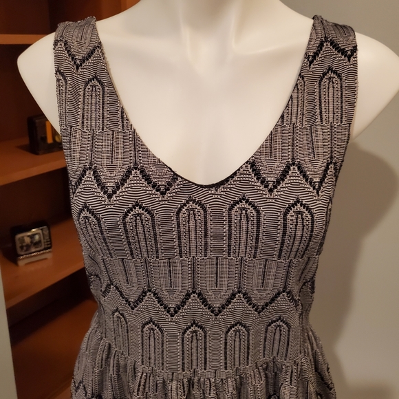 Lucky Brand Black and Gray Art Deco Dress - Picture 3 of 11